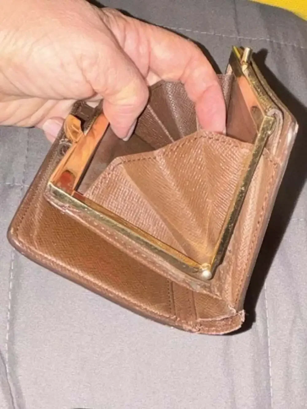 Louis Vuitton Damier Ebene French Kisslock Purse Wallet